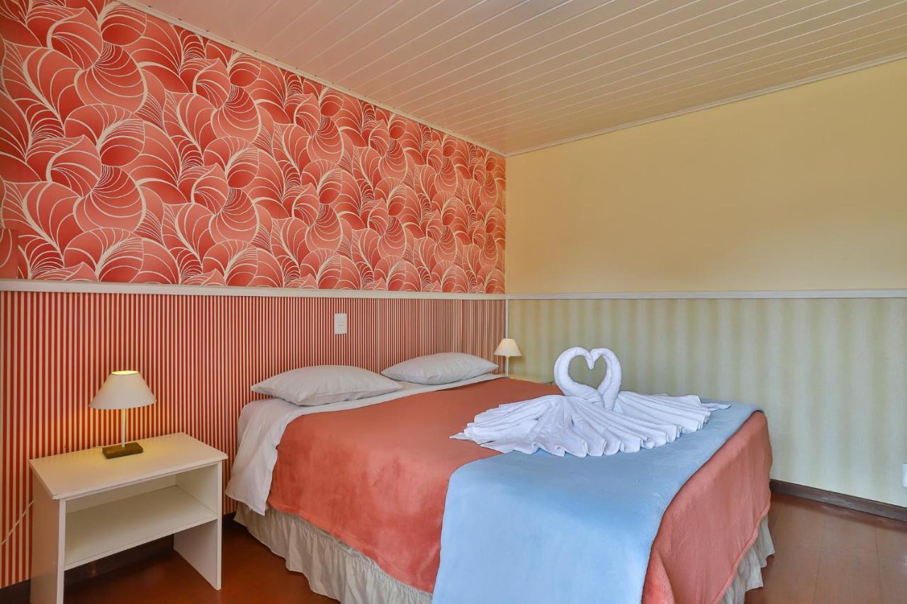 Pousada Villaggio Di Roma Campos do Jordão Екстериор снимка